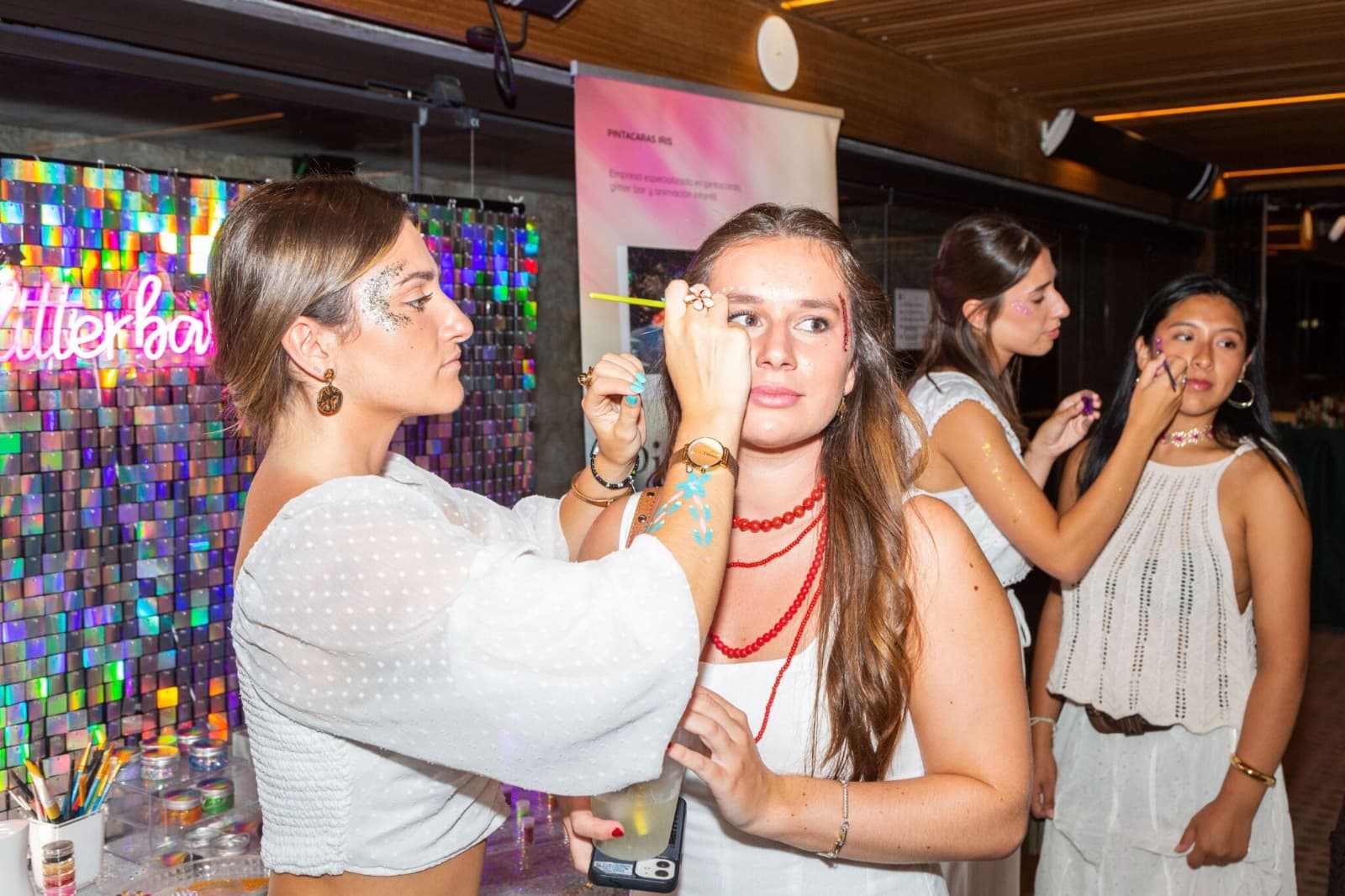 Animación para bodas y eventos sociales en Cantabria - Glitter bar y fotomatón